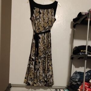 #4 Blair Black and Tan Scoop Neck Midi Dress
